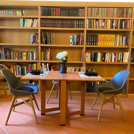 The L I B R A R Y Bergamo