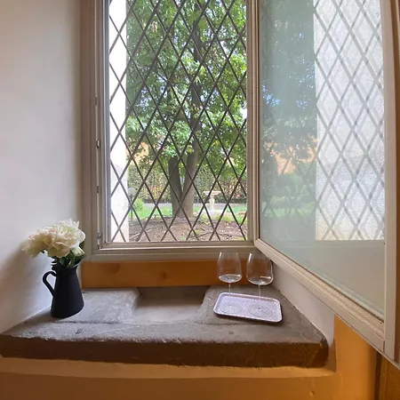 The L I B R A R Y Bergamo