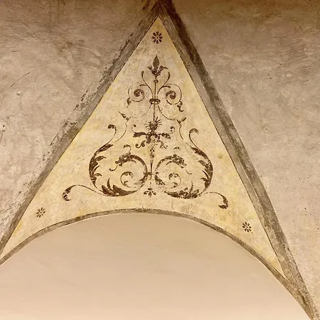 Lägenhet The L I B R A R Y Bergamo