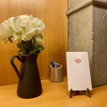 Lägenhet The L I B R A R Y *