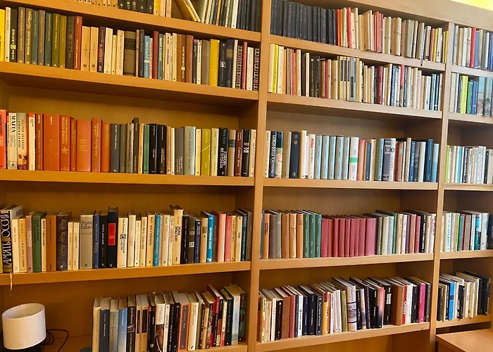 The L I B R A R Y Appartamento Bergamo