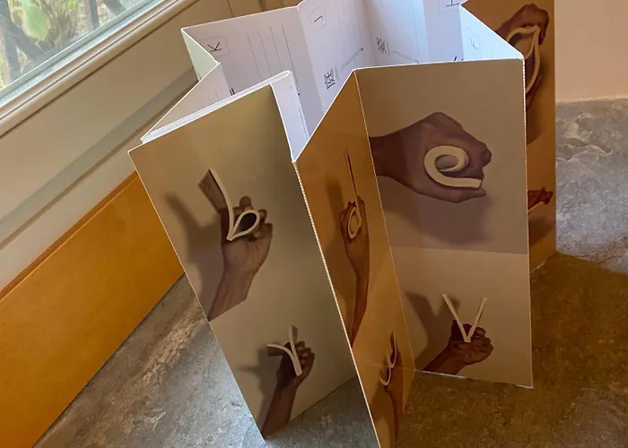 The L I B R A R Y Бергамо