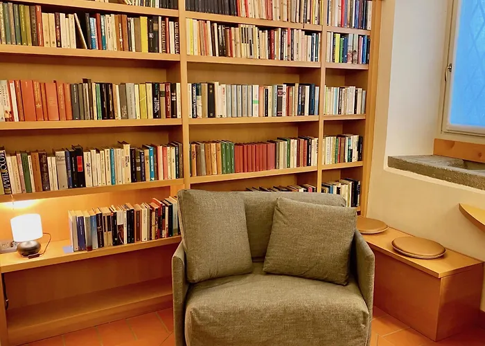 Апартаменты The L I B R A R Y